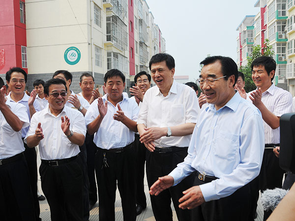全国政协副主席张庆黎（原河北省委书记）到恒峰g22线缆集团视察